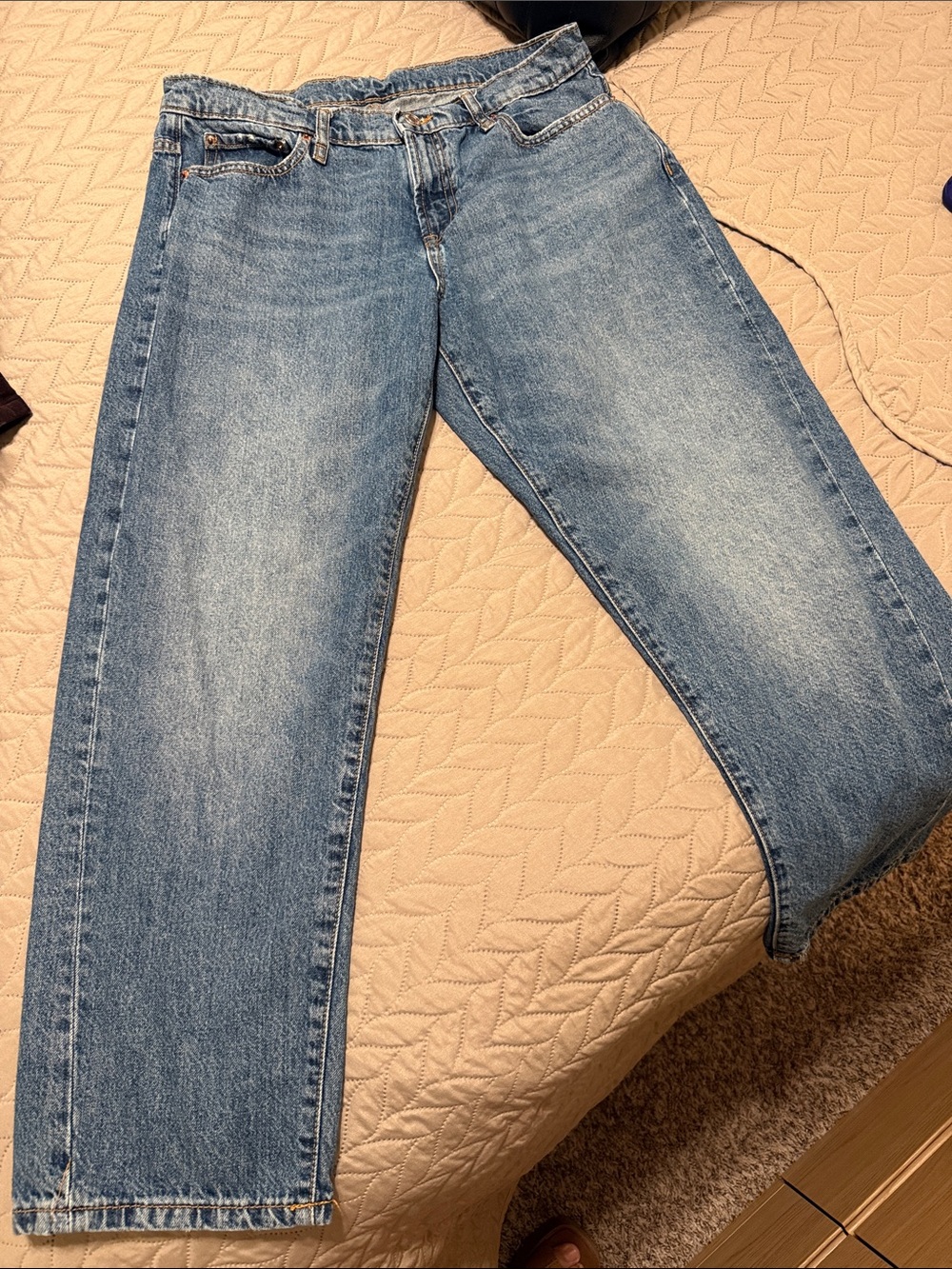 ZARA MEDIUM RISE JEANS ANKLE